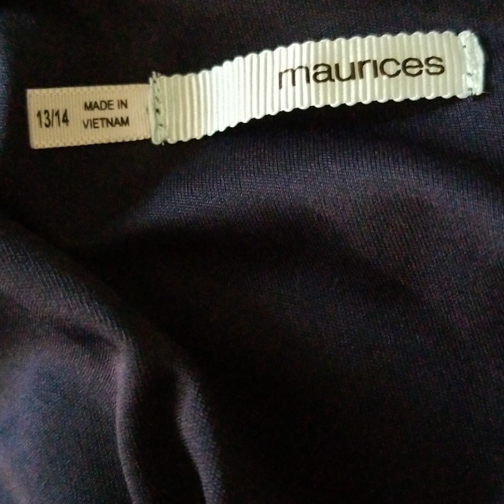 Maurice's dress - Picture 2 of 7